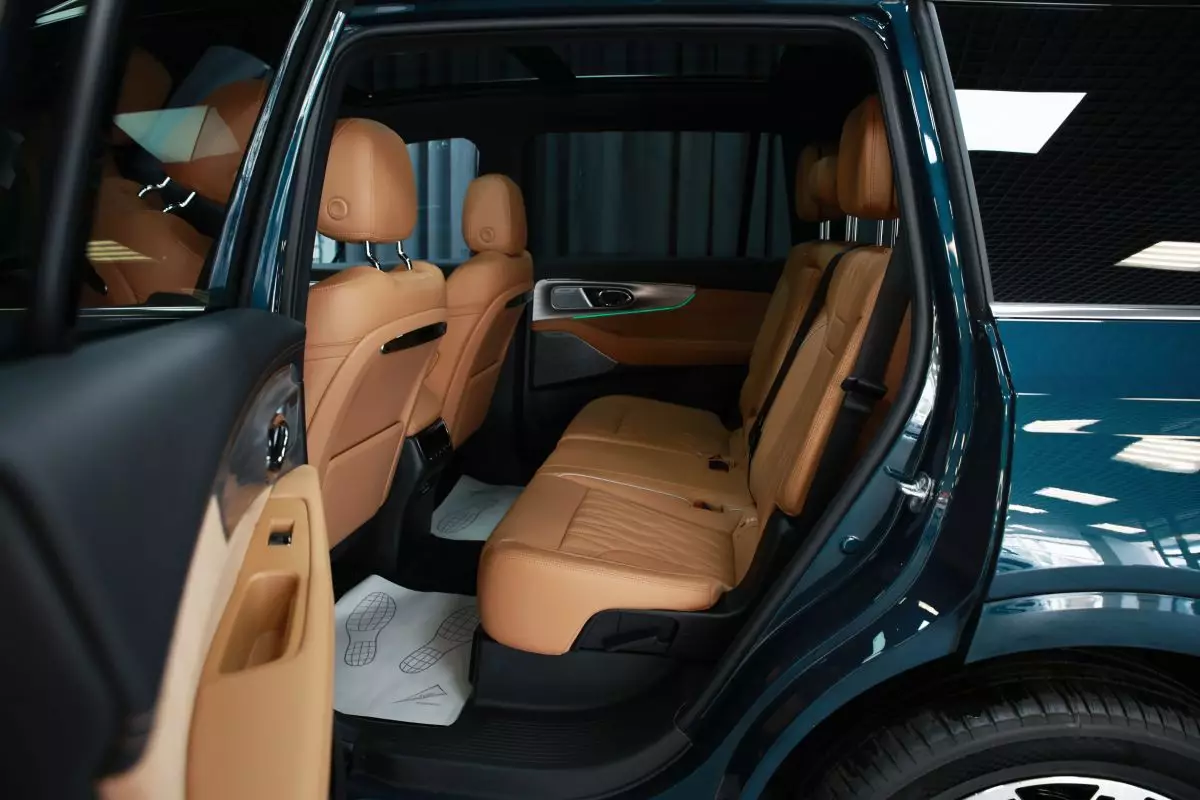 Автосалон: Gac GS8 New