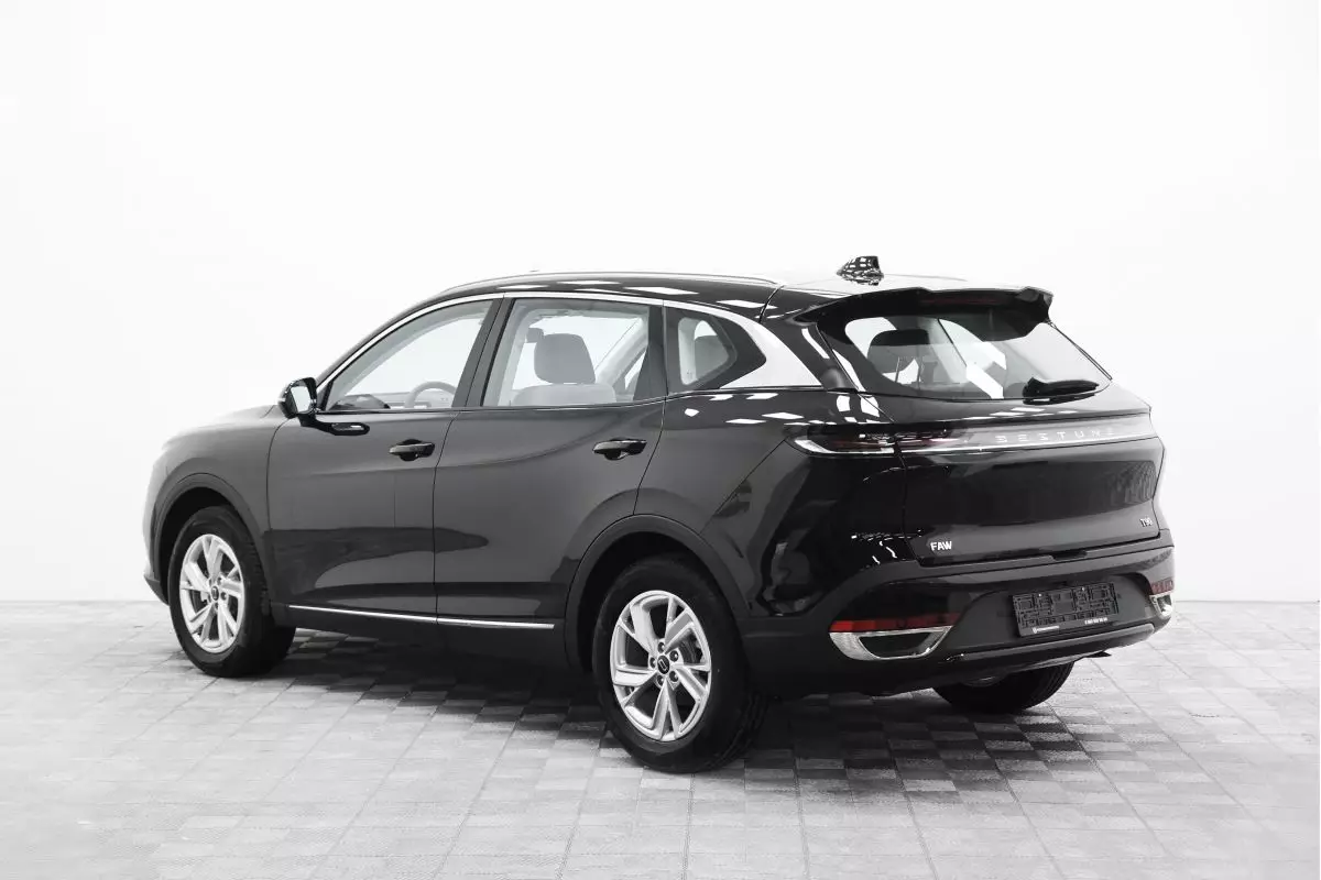 Автосалон: Bestune T90