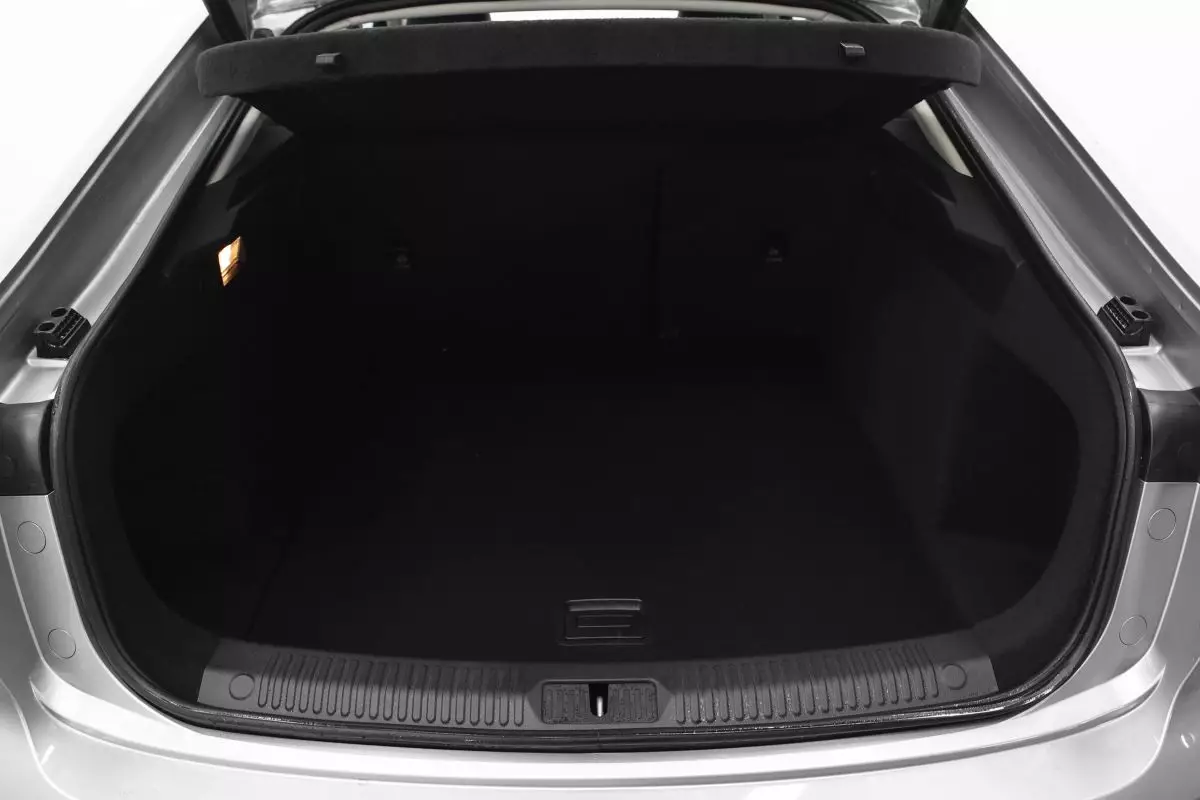 Автосалон: Bestune B70 New