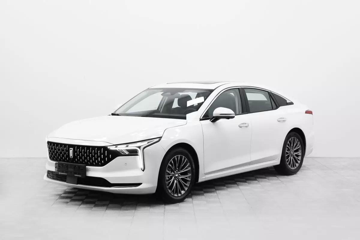 Автосалон: Bestune B70