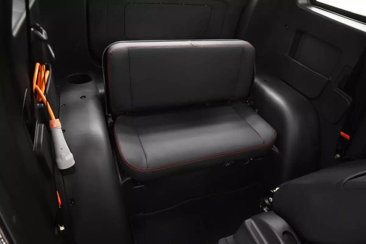 Автосалон: Eonyx M2