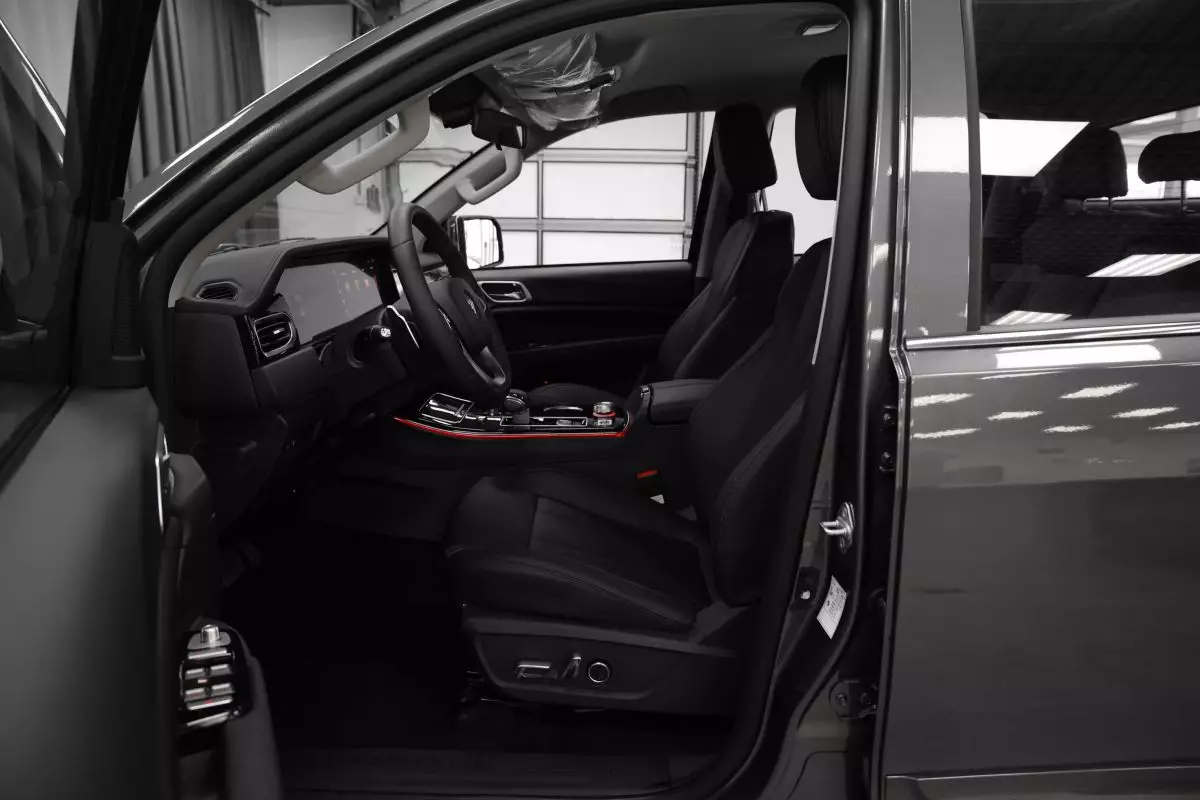 Автосалон: Foton Tunland G9