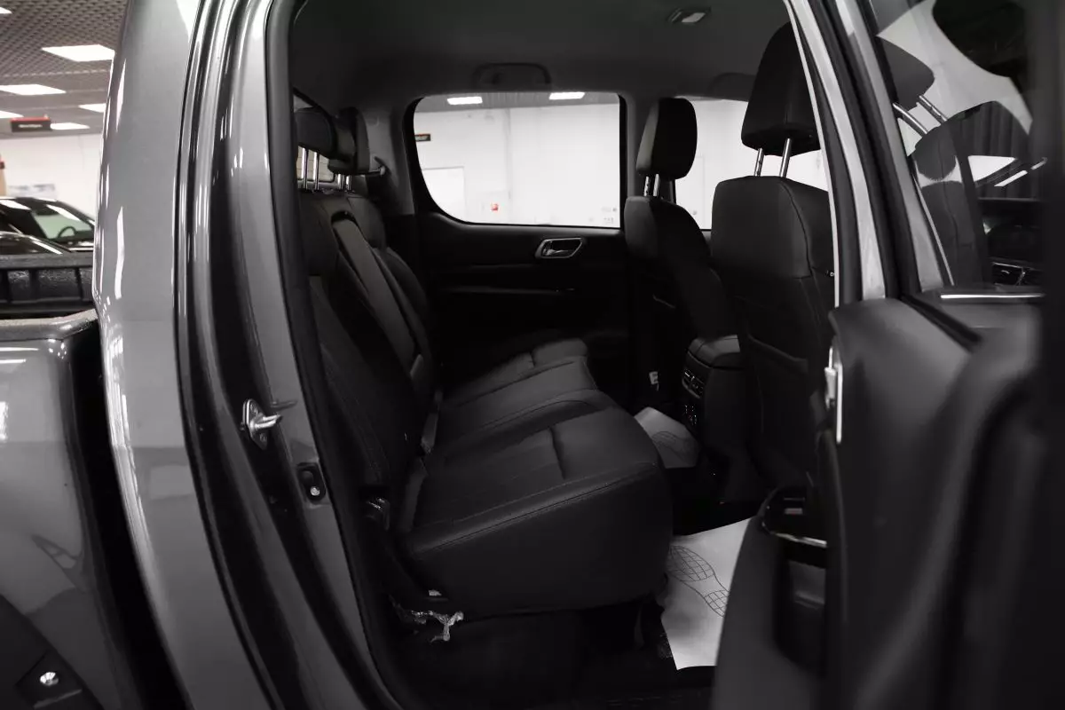 Автосалон: Foton Tunland G9