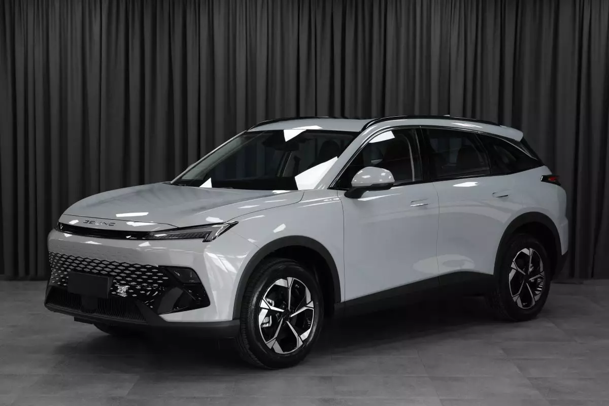 Автосалон: Baic X55
