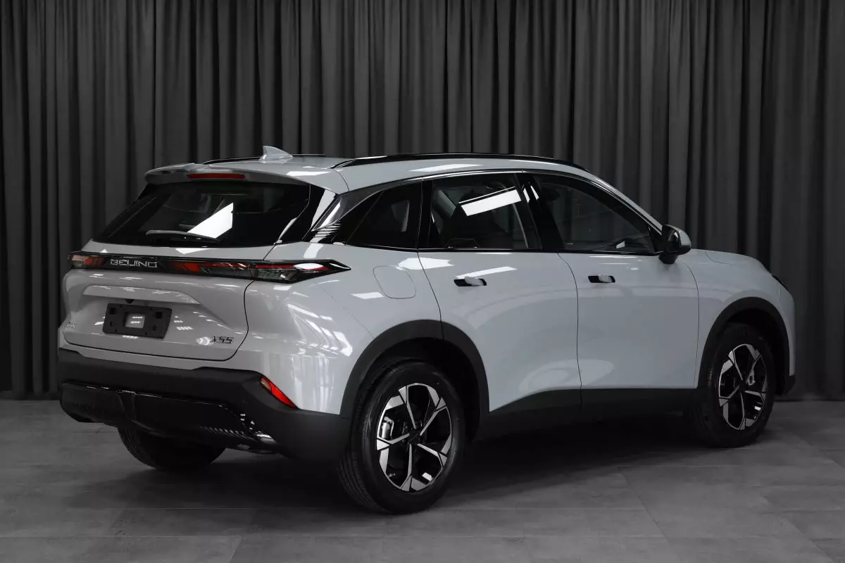 Автосалон: Baic X55