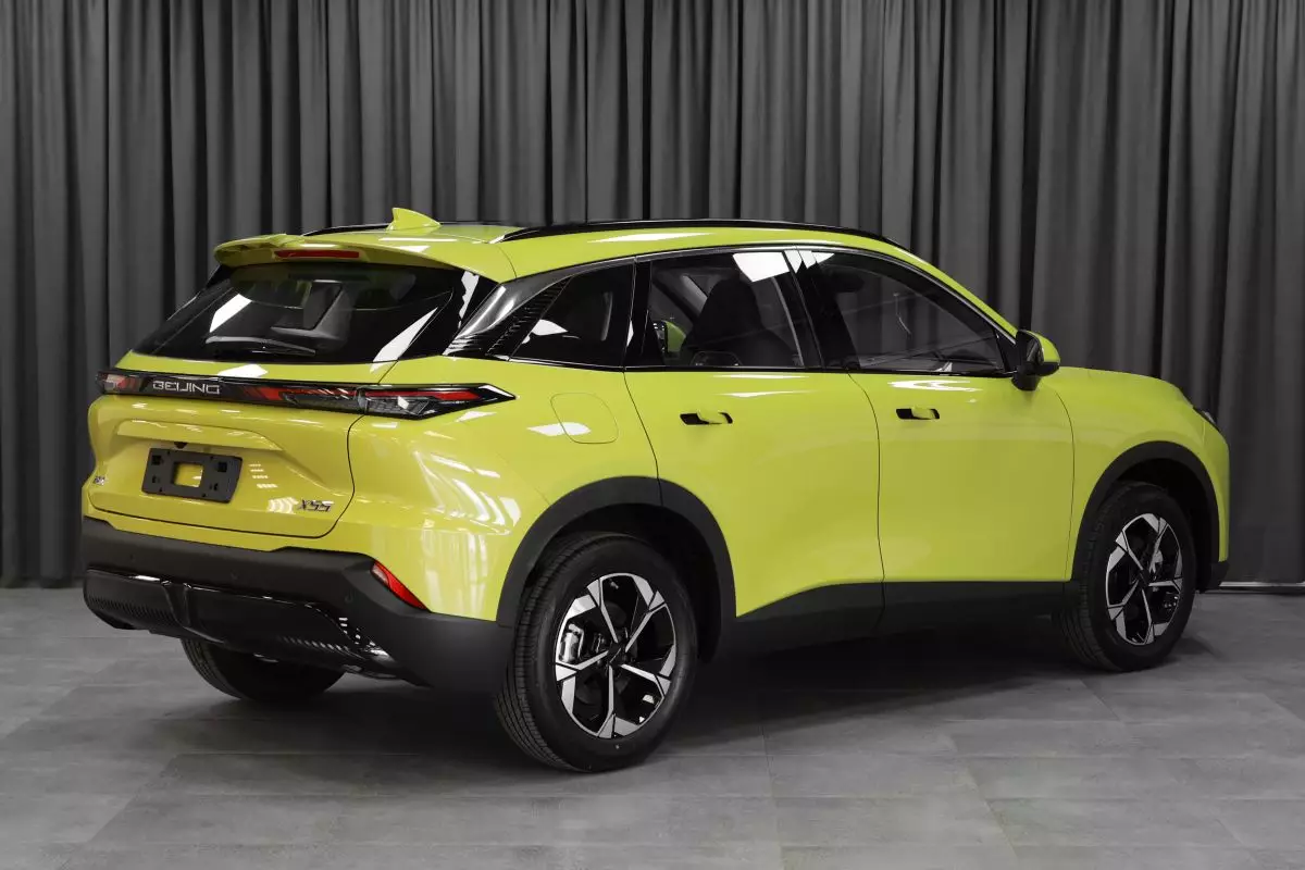 Автосалон: Baic X55