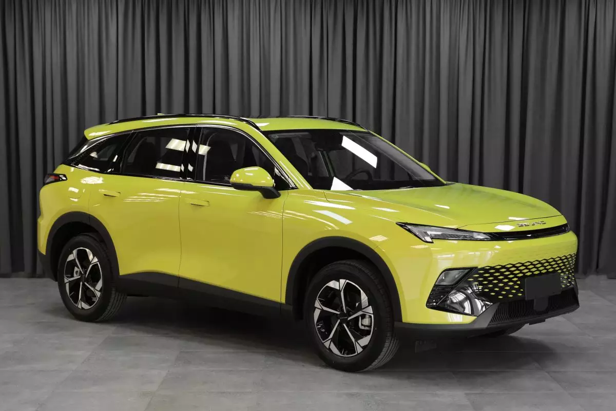 Автосалон: Baic X55