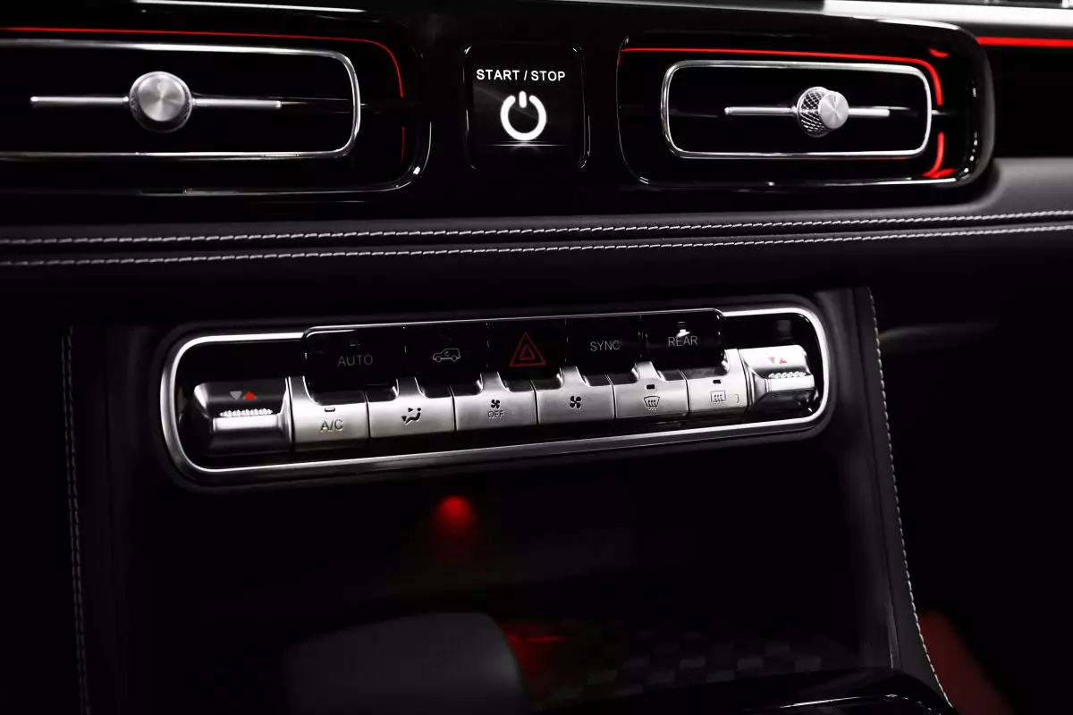 Автосалон: Baic BJ60