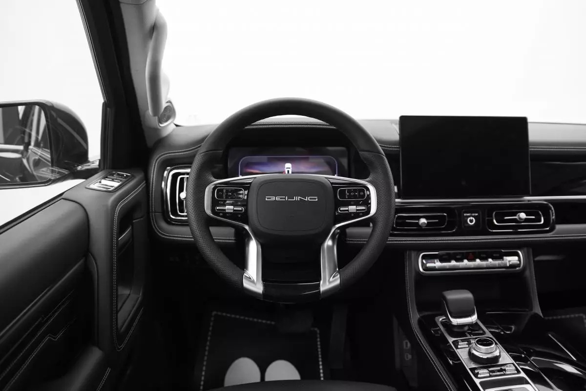 Автосалон: Baic BJ60