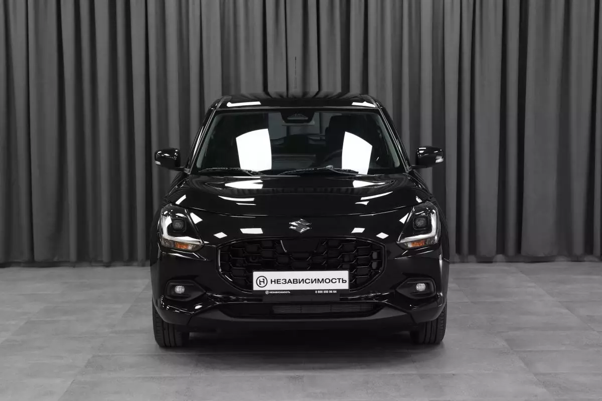 Автосалон: Suzuki Swift