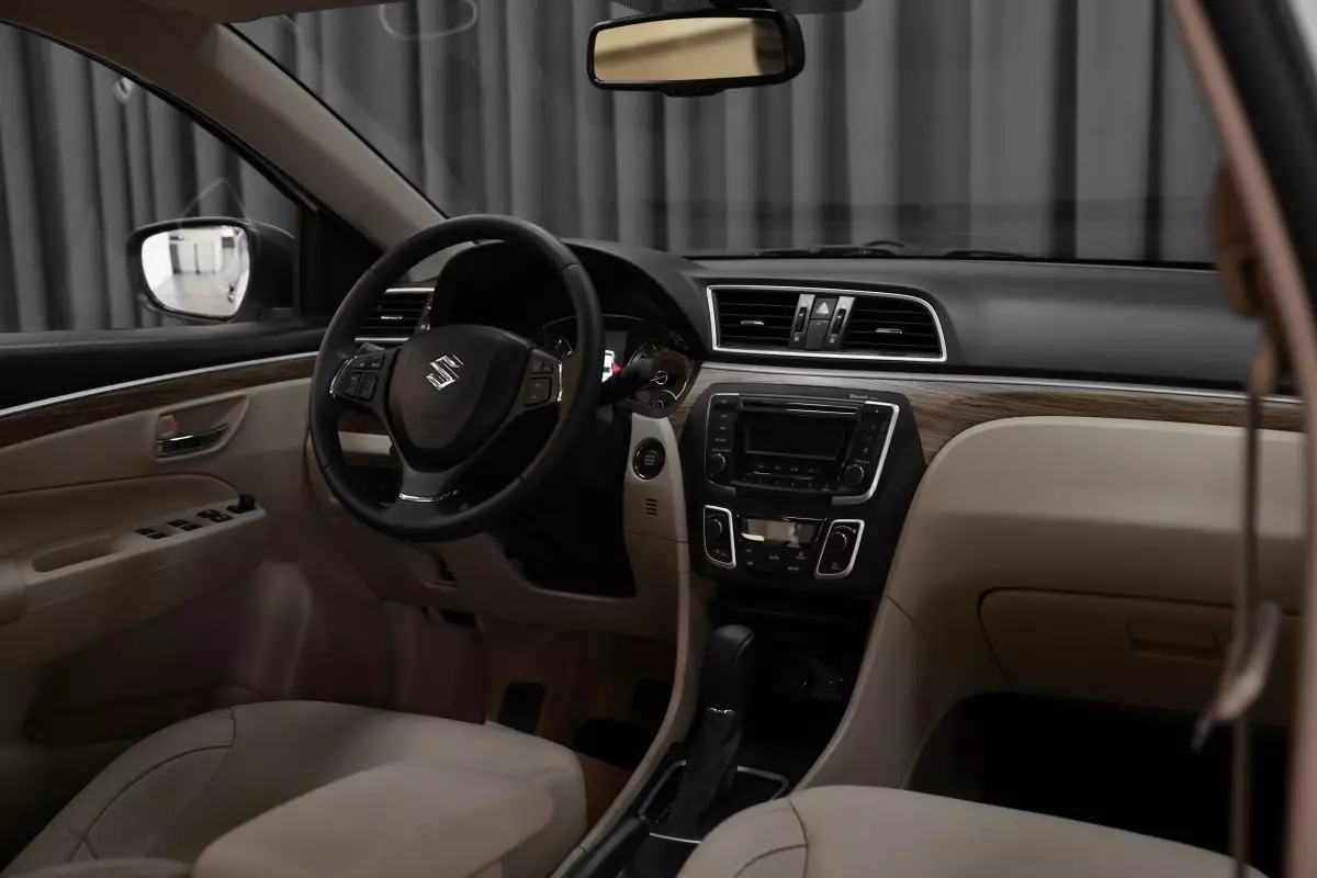 Автосалон: Suzuki Ciaz