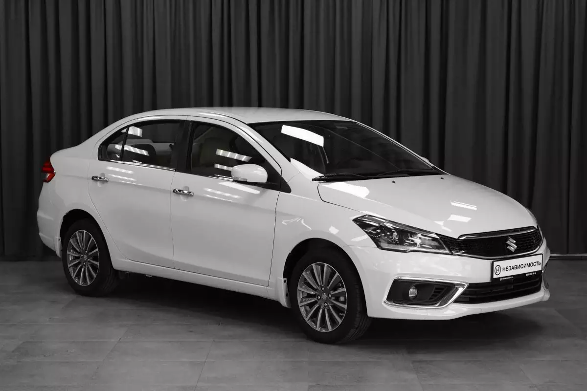 Автосалон: Suzuki Ciaz