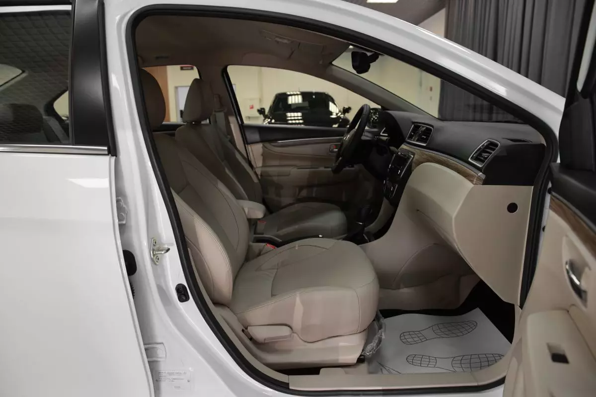 Автосалон: Suzuki Ciaz