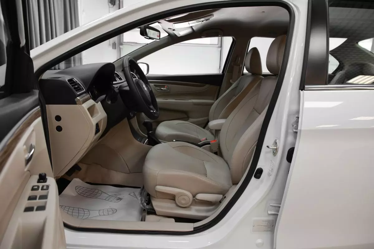 Автосалон: Suzuki Ciaz
