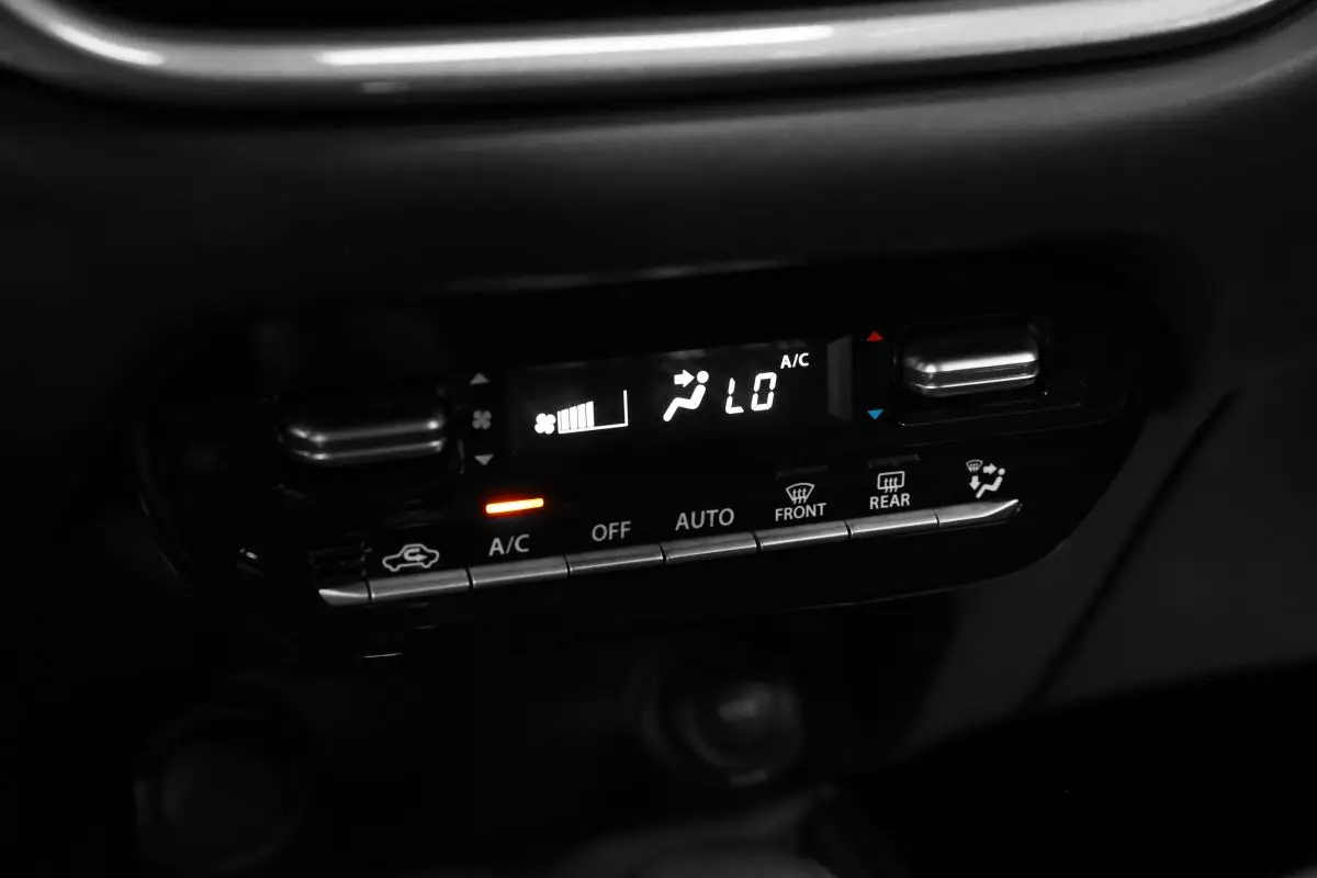 Автосалон: Suzuki Baleno