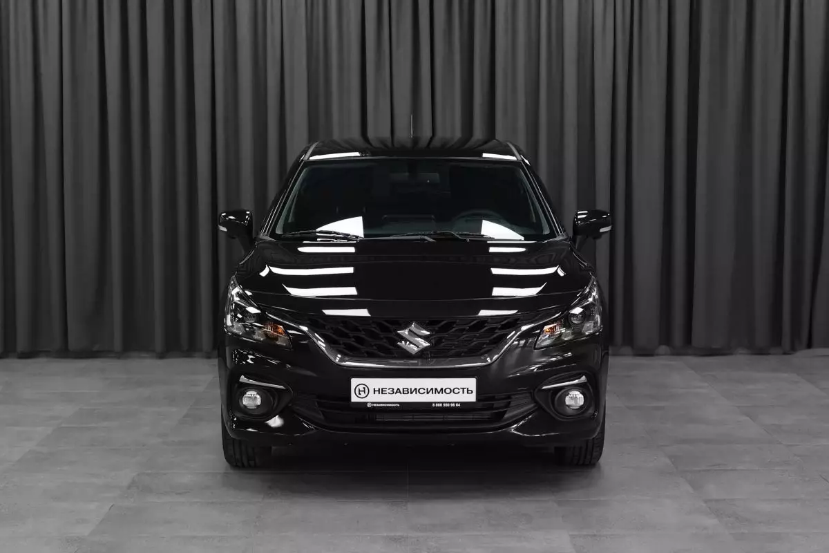 Автосалон: Suzuki Baleno