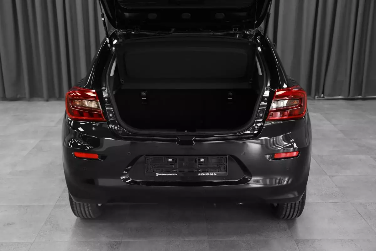 Автосалон: Suzuki Baleno
