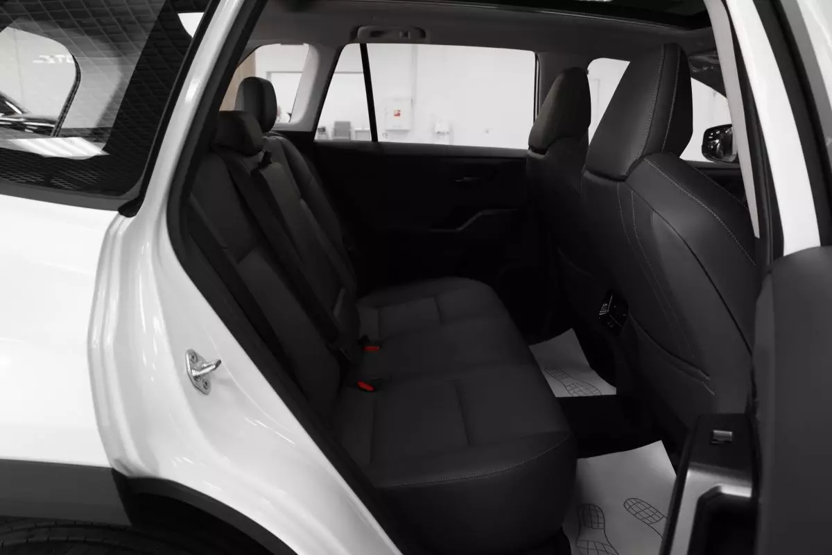 Автосалон: Toyota Rav4 New